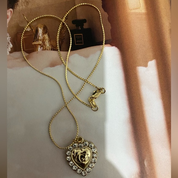 GUCCI CHARM ADDED TO 18K GOLD FILLED CHAIN - Picture 5 of 8